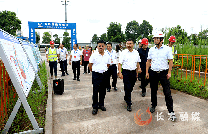 区人大常委会开展区级民生实事项目推进情况专项视察 (1)